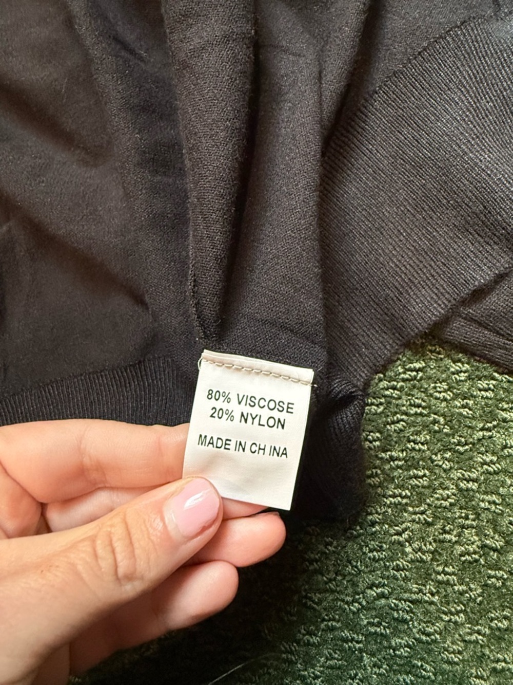 Ahlaray Women's Cropped Cardigan with buttons - Picture 7 of 8